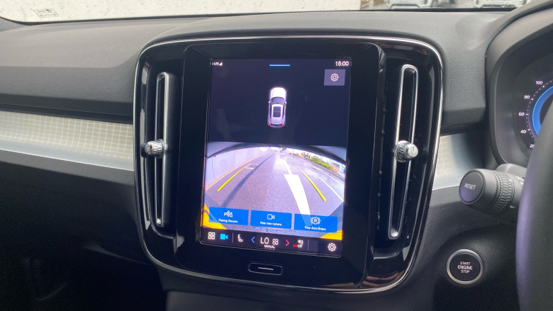 Volvo XC40 2.0 B3P Plus Dark 5dr Auto Petrol Estate